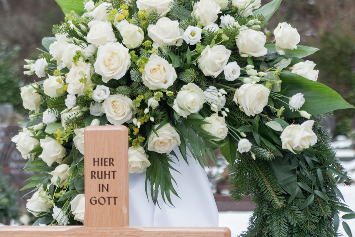 Beerdigung Welche Blume Ins Grab - information online
